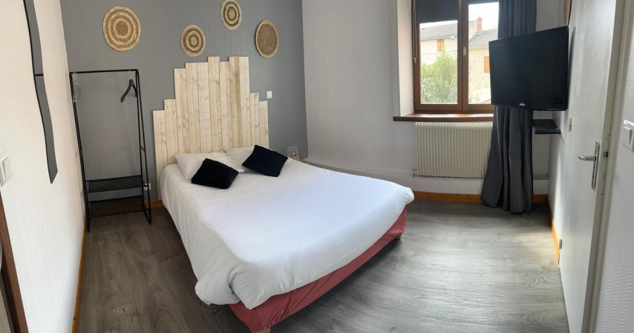 Hotel De La Place Loyettes 외부 사진
