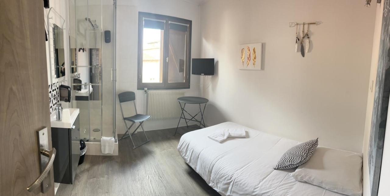 Hotel De La Place Loyettes 외부 사진