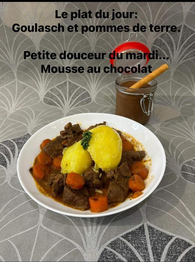 Hotel De La Place Loyettes 외부 사진
