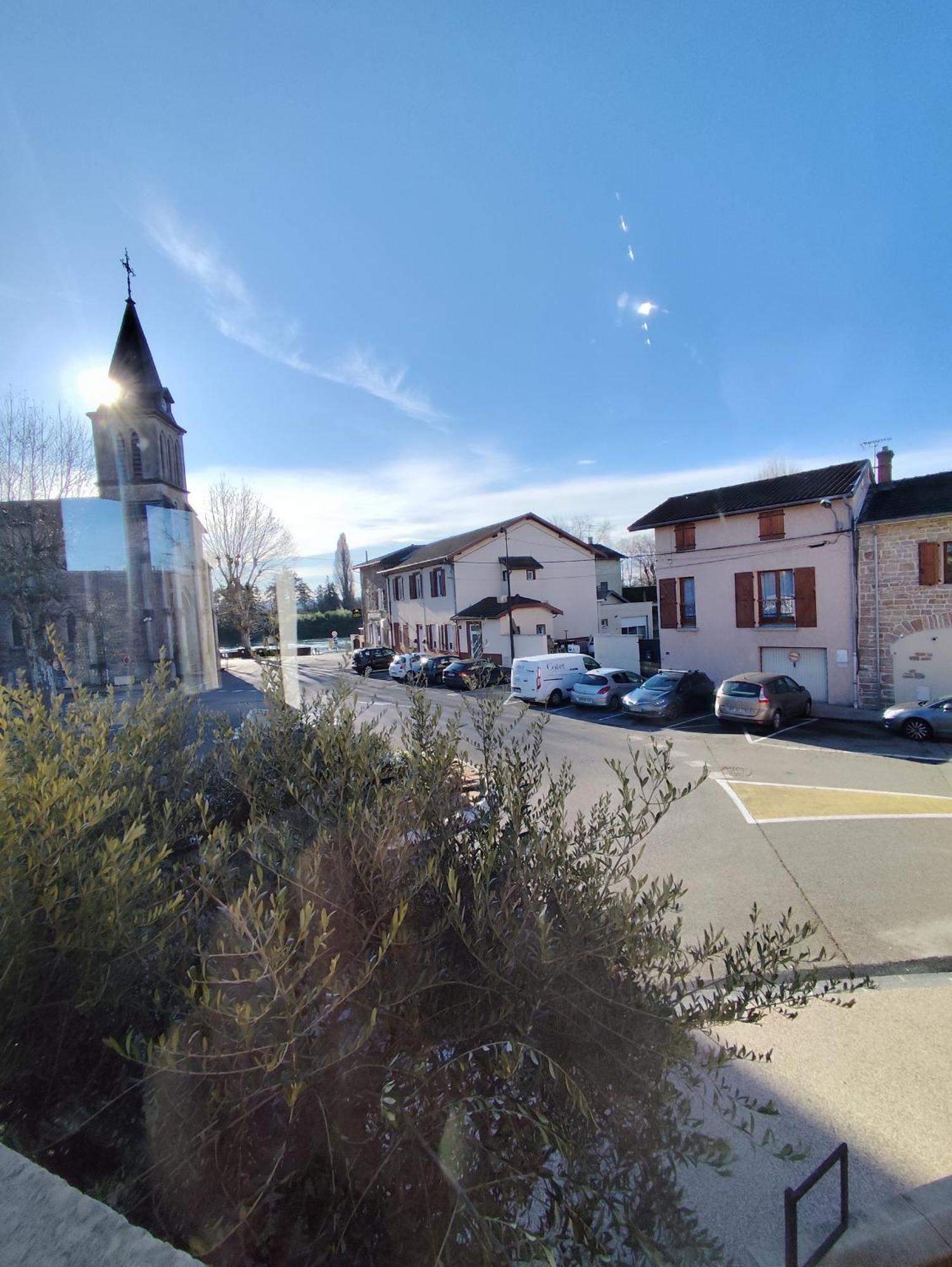 Hotel De La Place Loyettes 외부 사진