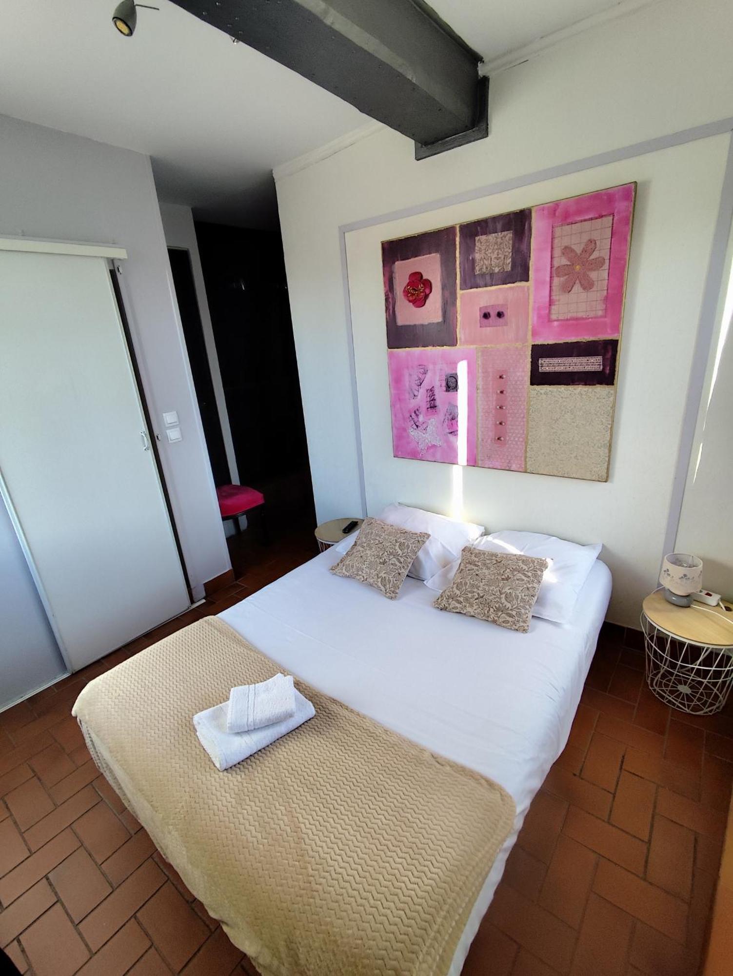 Hotel De La Place Loyettes 외부 사진