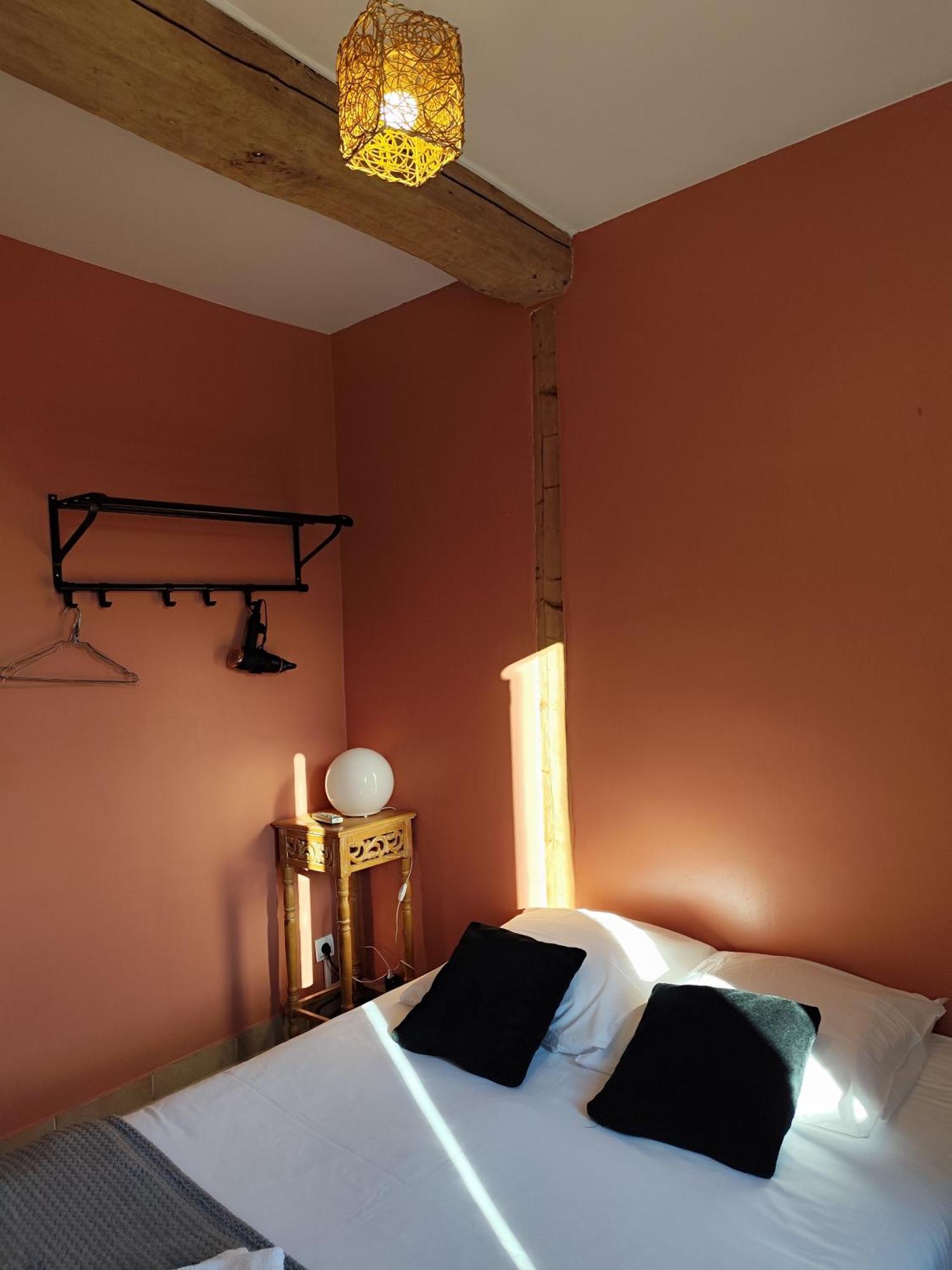 Hotel De La Place Loyettes 외부 사진