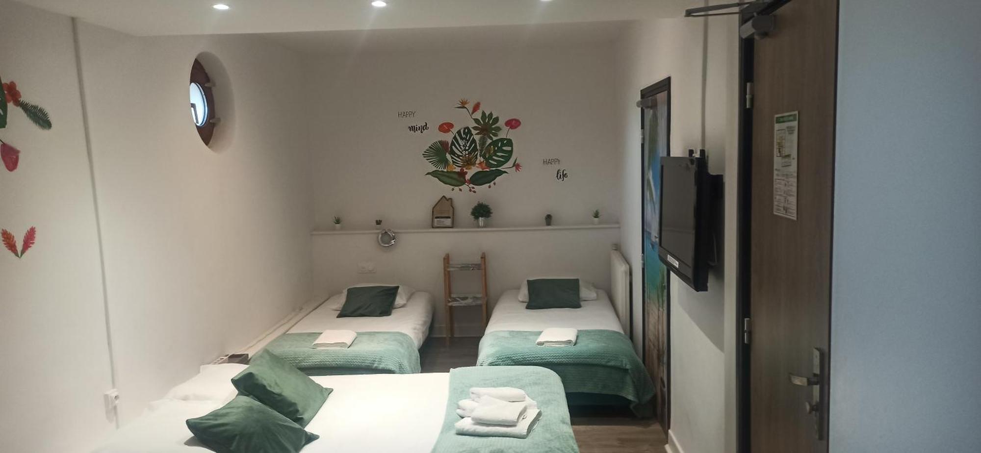 Hotel De La Place Loyettes 외부 사진